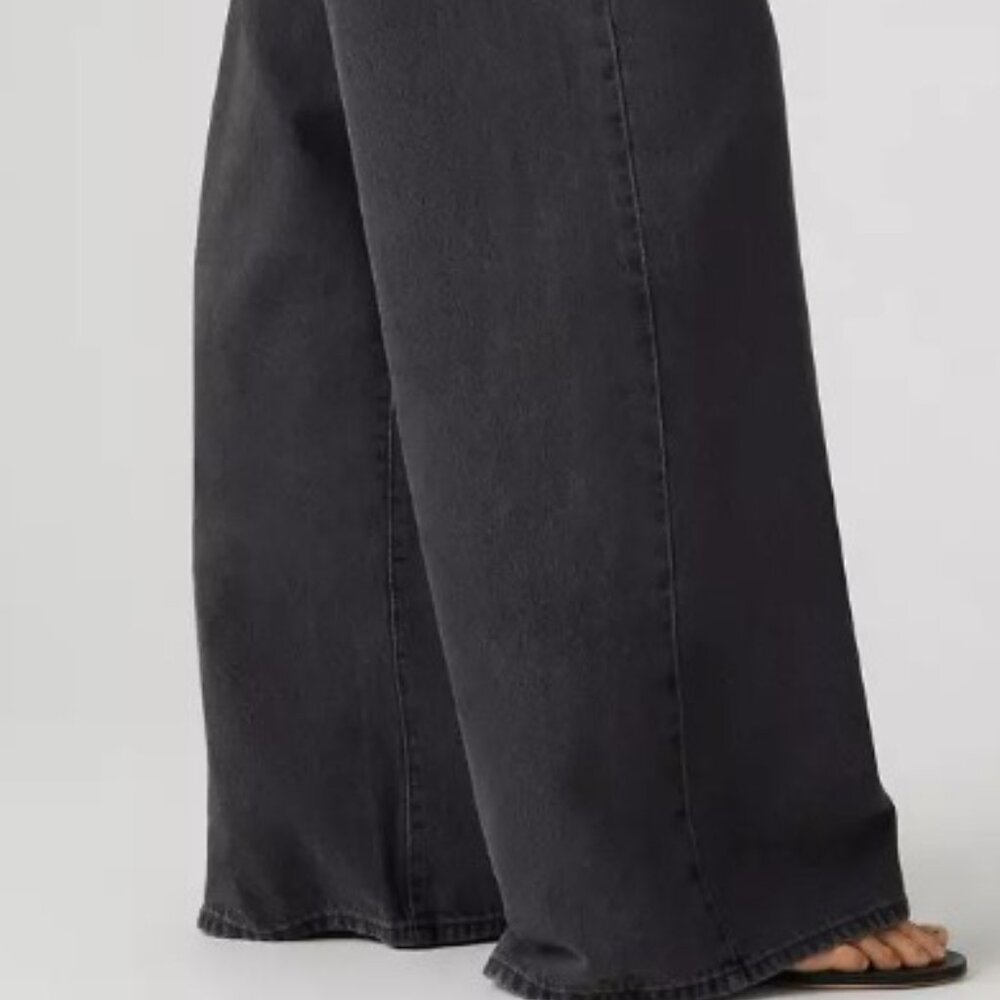 Levi's - Picture 8 of 11